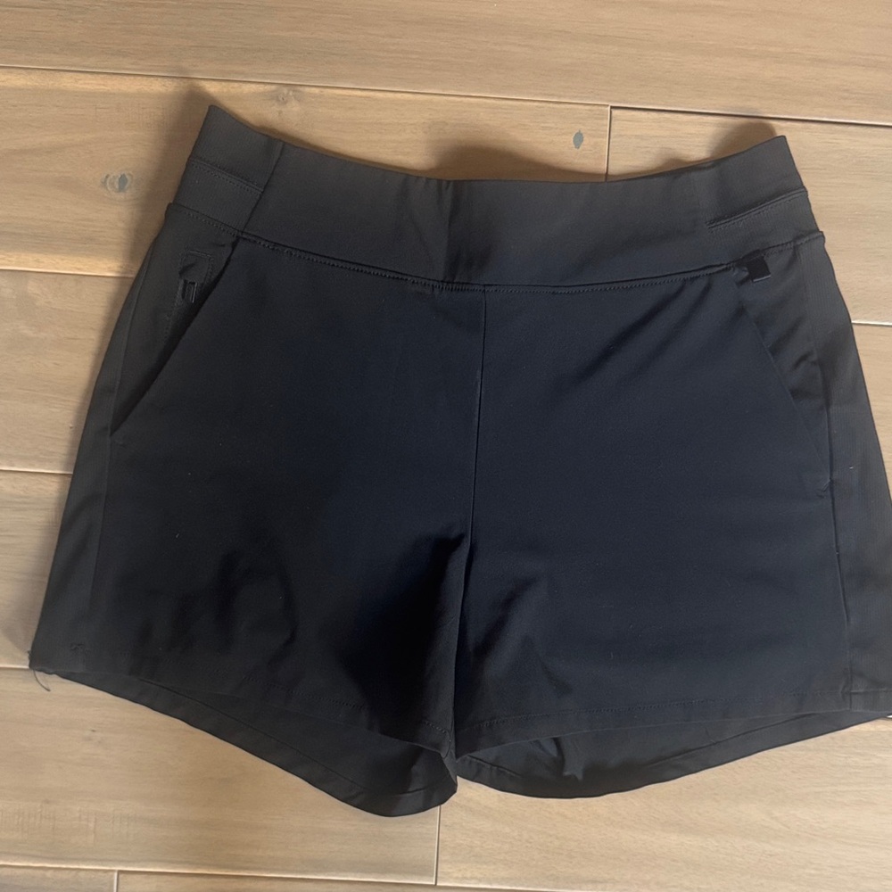 Athleta Black Women's Shorts size 6